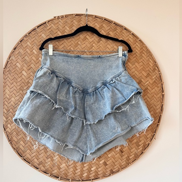 MOTHER THE RUFFLE MINI RAW EDGE DISTRESSED DENIM JEAN MINI COASTAL COWGIRL SKIRT - Picture 9 of 16
